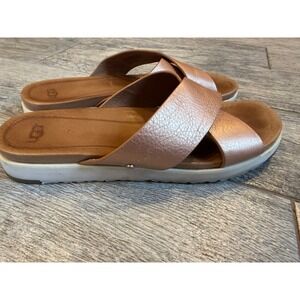 UGG Kari Sandals Size 8.5 Rose Gold Metallic Shoes Slip On 1092669 Leather Slide